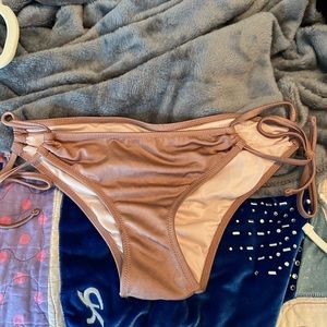 Gold swim bottoms - S